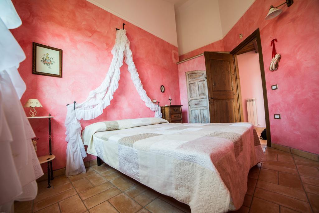 La Rupe Del Falco Monteciccardo Bagian luar foto